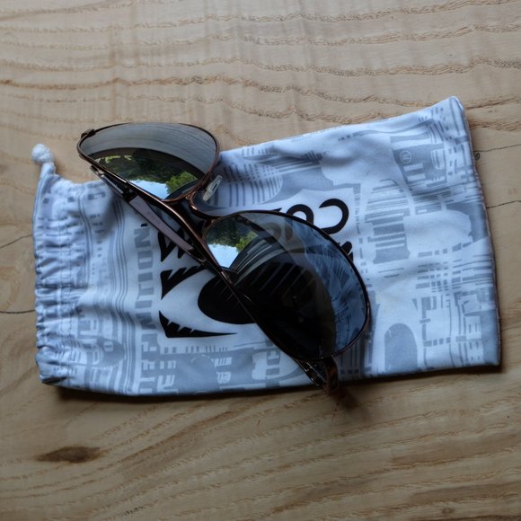 Oakley Aviator Sunglasses - Picture 11 of 11